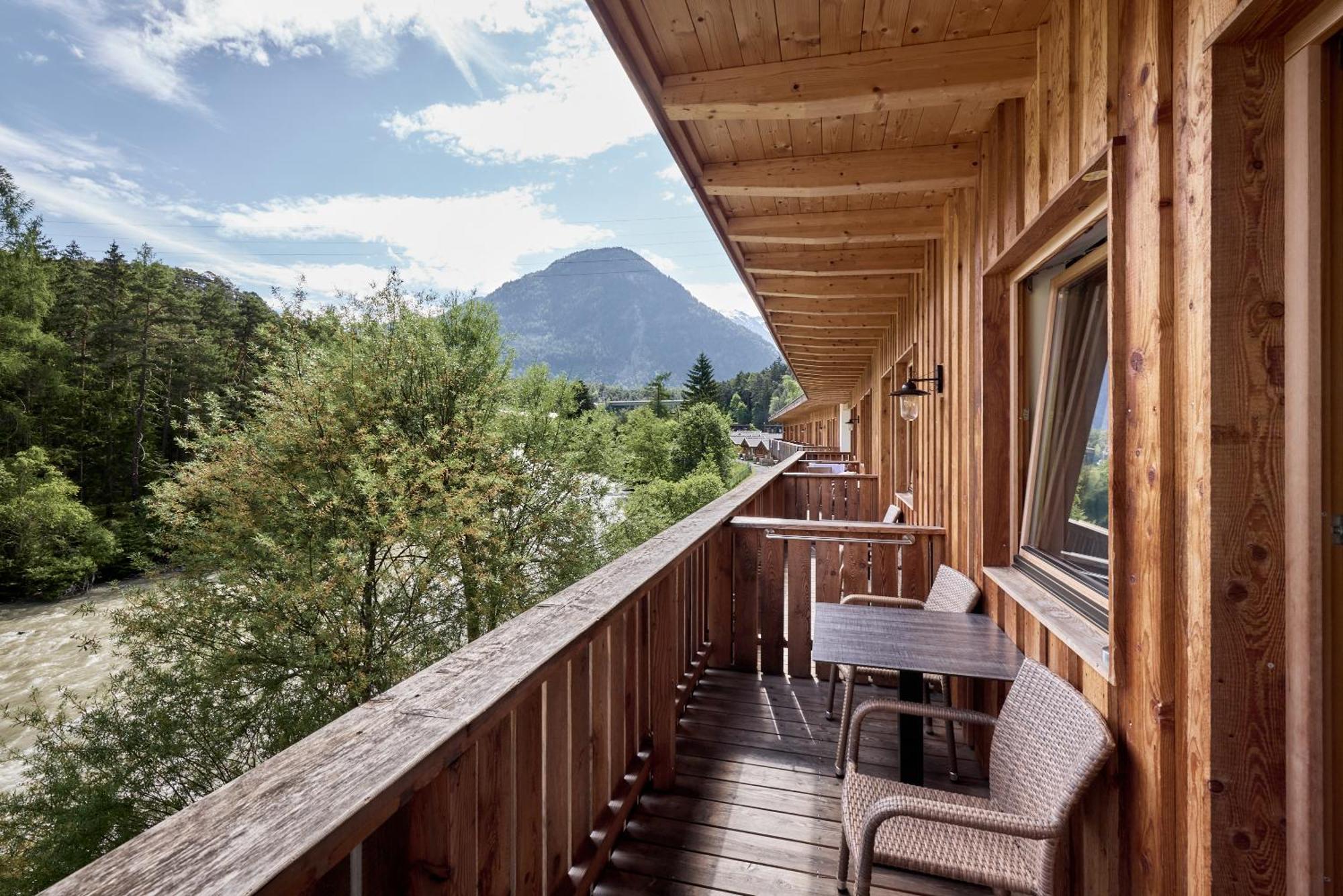 Area 47 Hotel Ötztal-Bahnhof Exterior foto